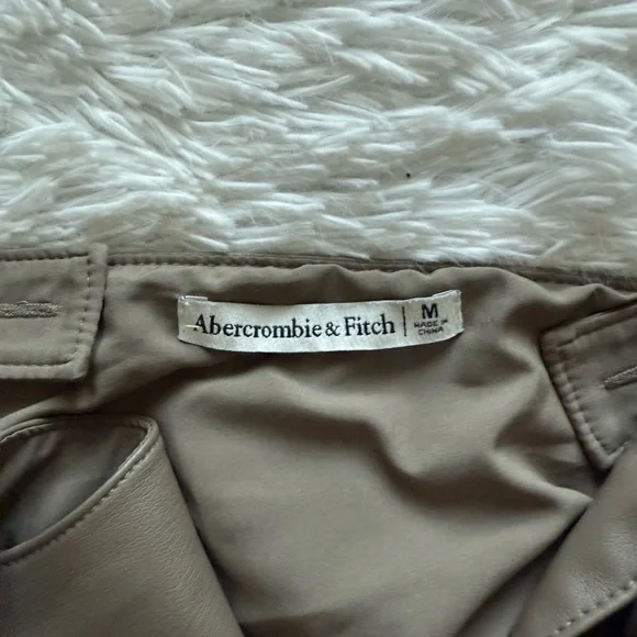 Abercrombie & Fitch Faux Leather Crop Corset Top - Picture 6 of 13